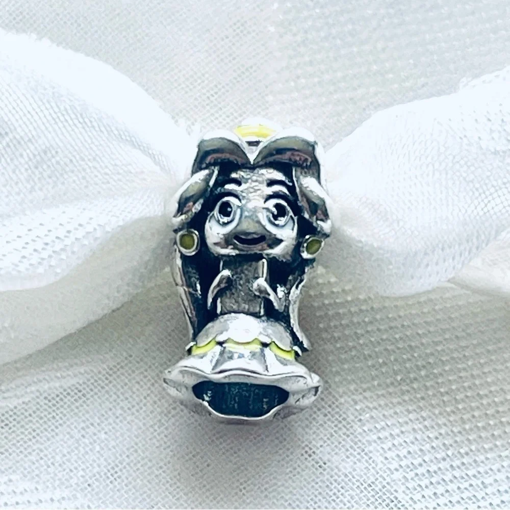 🌹 NWOT Princess Belle Charm
